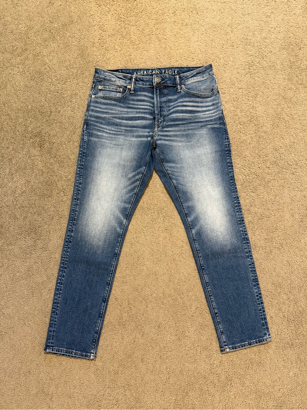 NWOT American Eagle Outfitters Men’s Athletic Skinny Blue Washed Jeans